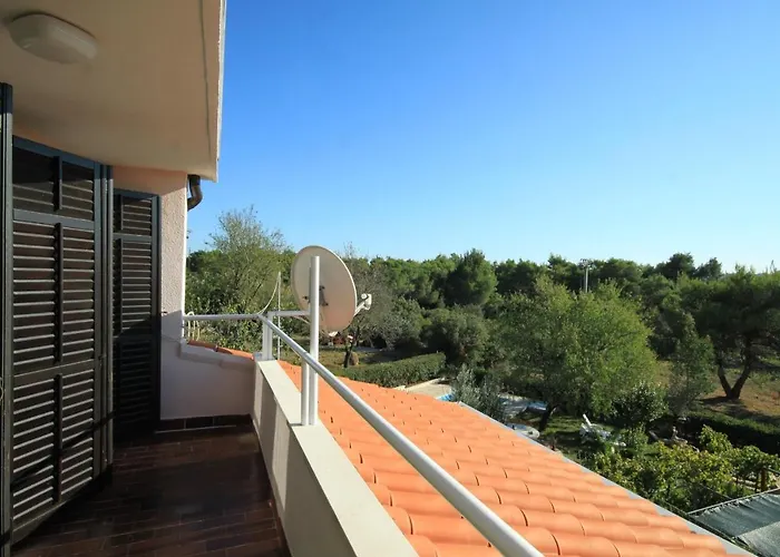 With Swimming Pool - 7356 Appartement Pula