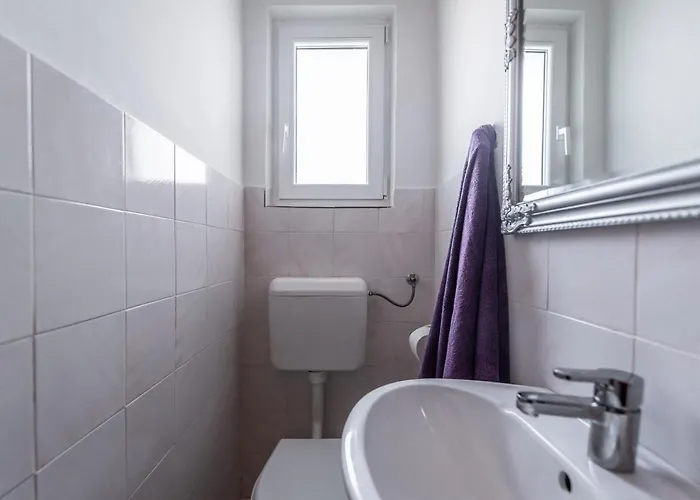 Appartement With Swimming Pool - 7356