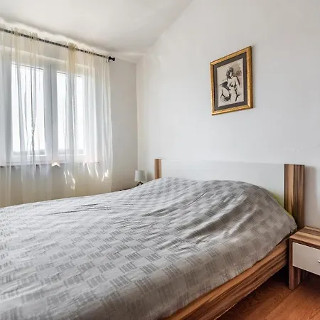 Apartment Apartments With A Swimming Pool Pula - 7356