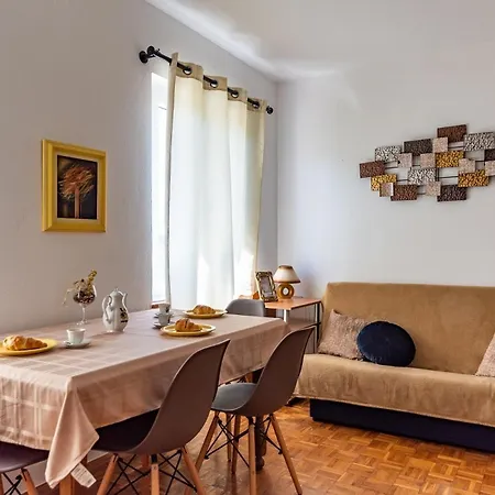 Apartment Apartments With A Swimming Pool Pula - 7356 Pula