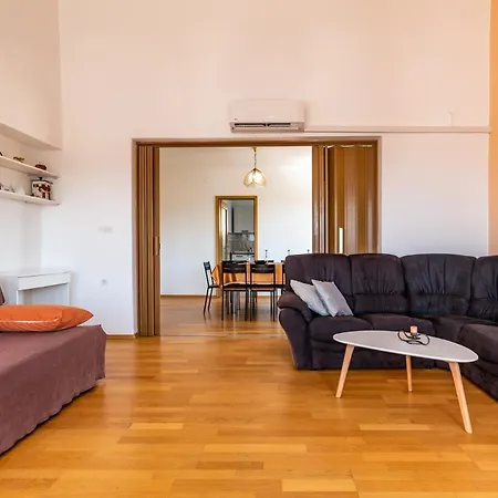 Apartments With A Swimming Pool Pula - 7356 Apartment *
