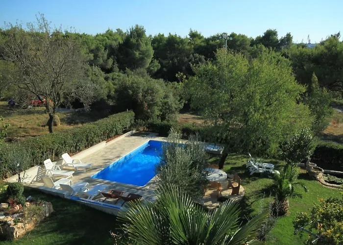 Apartments With Swimming Pool Pula - 7356 Apartman Pula